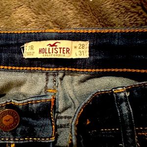 Hollister woman’s skinny jeans size 7R (28/31)